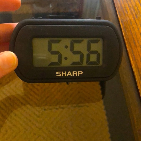 Like New alarm clock - Picture 2 of 5